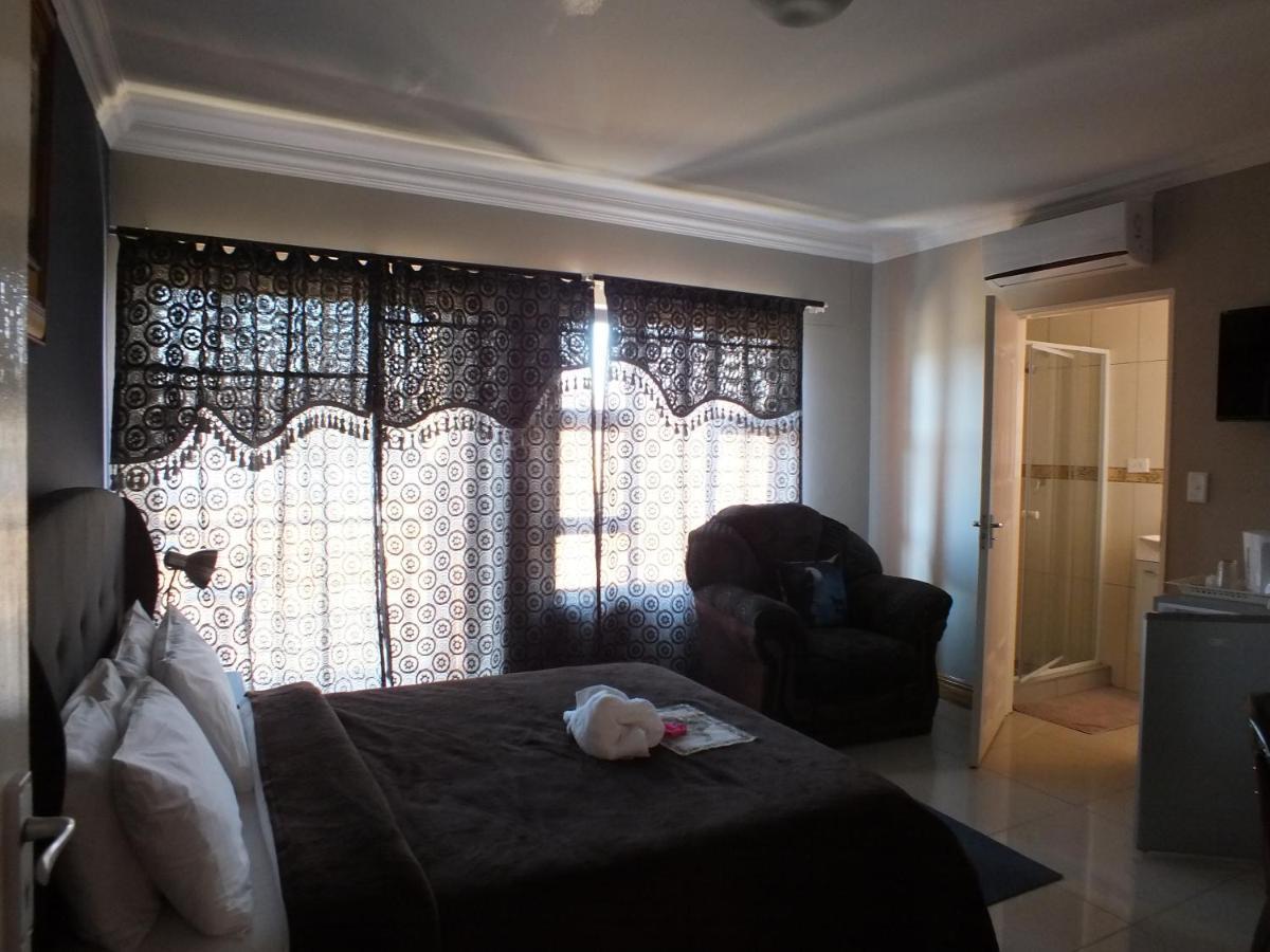 Royal Castle Guest House Windhoek Rom bilde